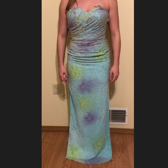 Unique strapless - Picture 1 of 5